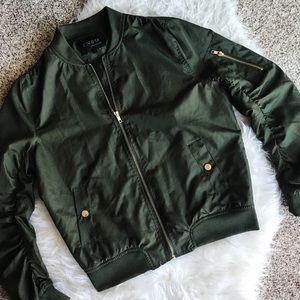 Cute Lightweight Bomber Jacket 💣💣